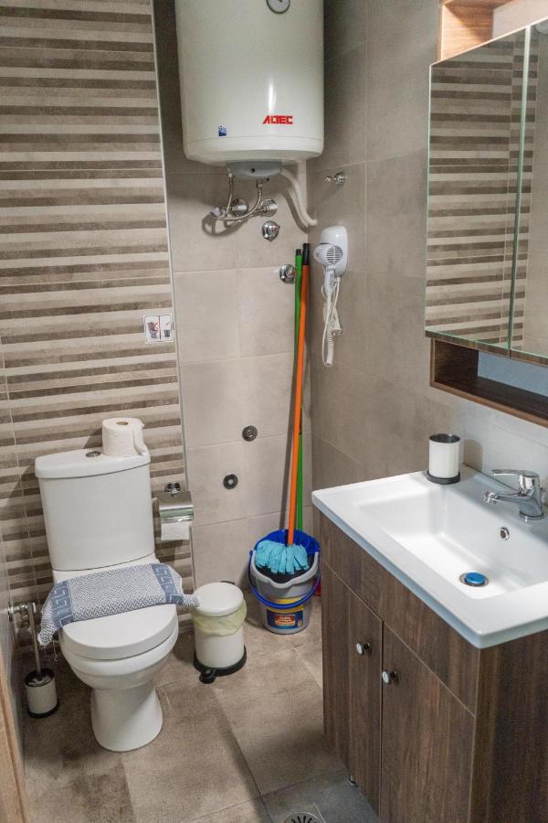 Apartment In 아스프로발타 외부 사진