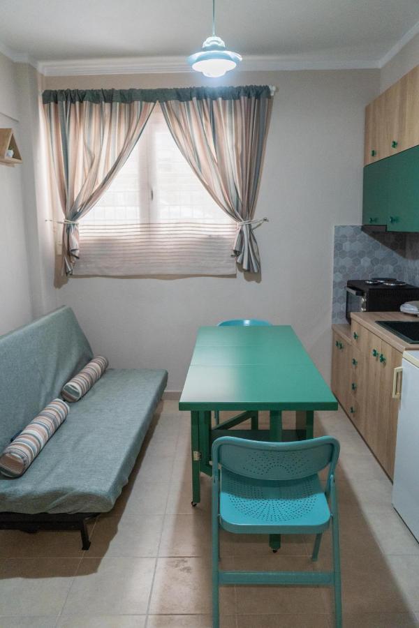 Apartment In 아스프로발타 외부 사진