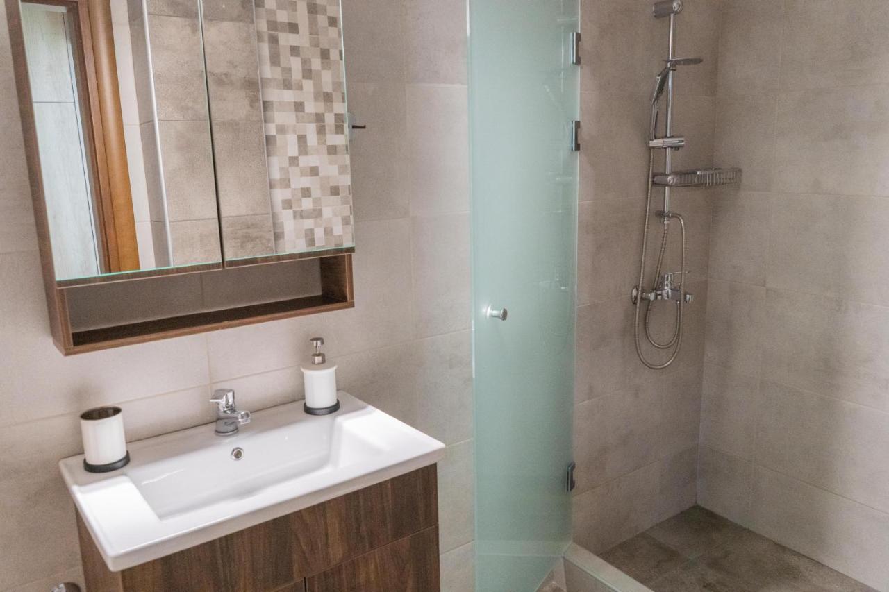 Apartment In 아스프로발타 외부 사진